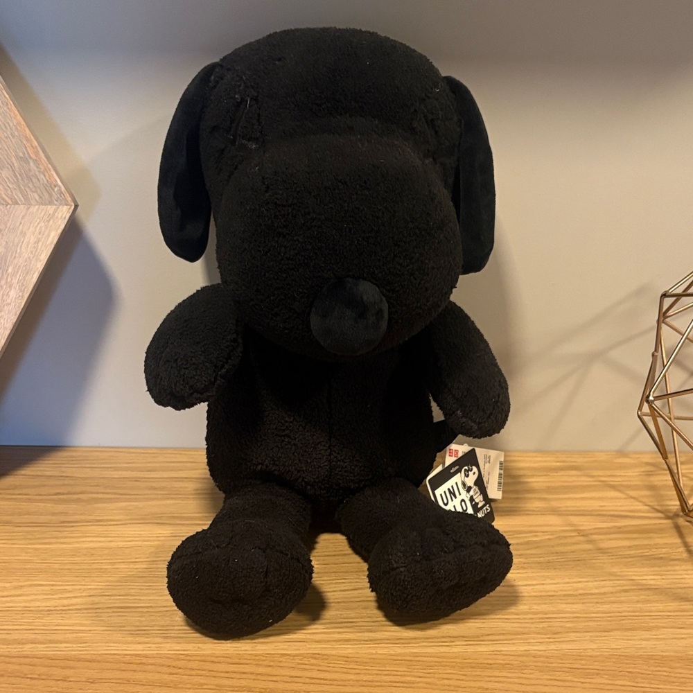 KAWS X PEANUTS FOR UNIQLO Snoopy black size large